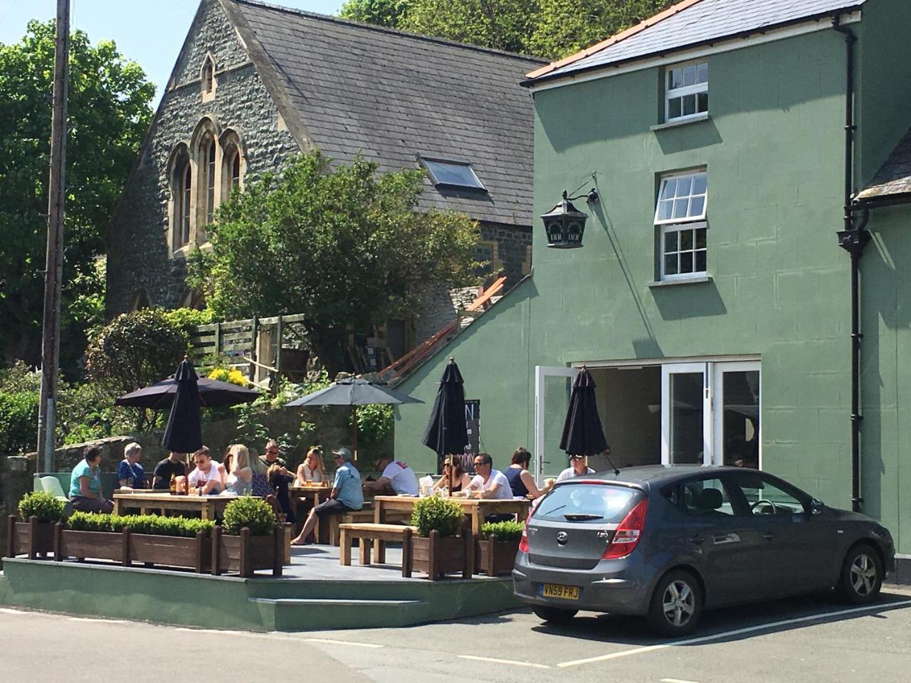 The Cambrian Inn Solva Exterior foto